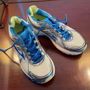 Men’s sneakers. Size 8.5